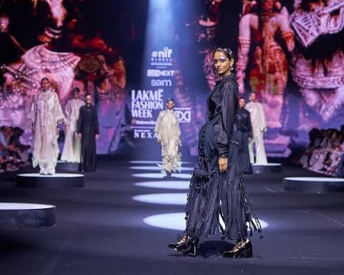 Fashion & Runway Makeup Course in Patna at Lakmē Academy Patna